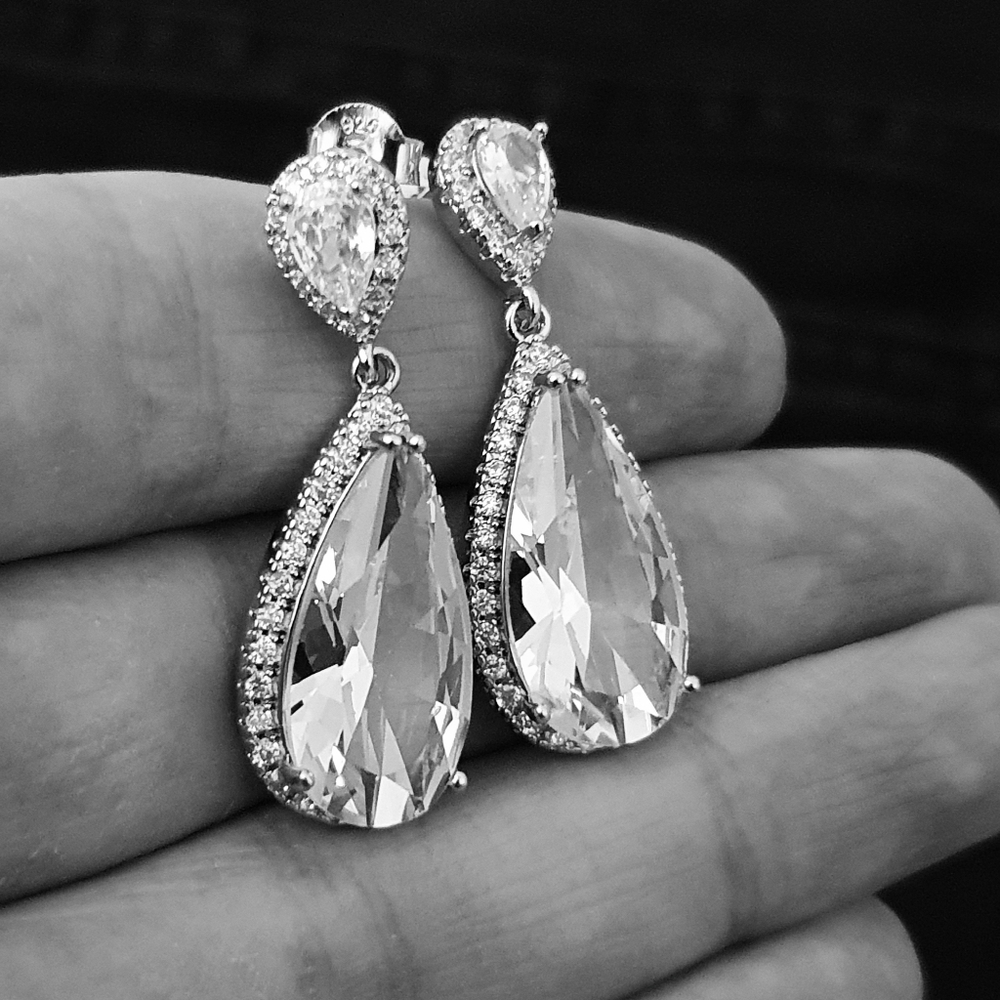 Chic Large Tear Drop Diamond Earrings